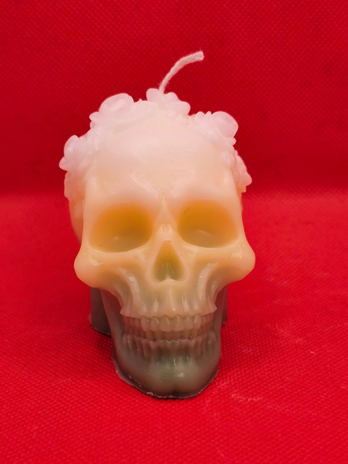 Totenkopf mit Blumen Gelb-grün