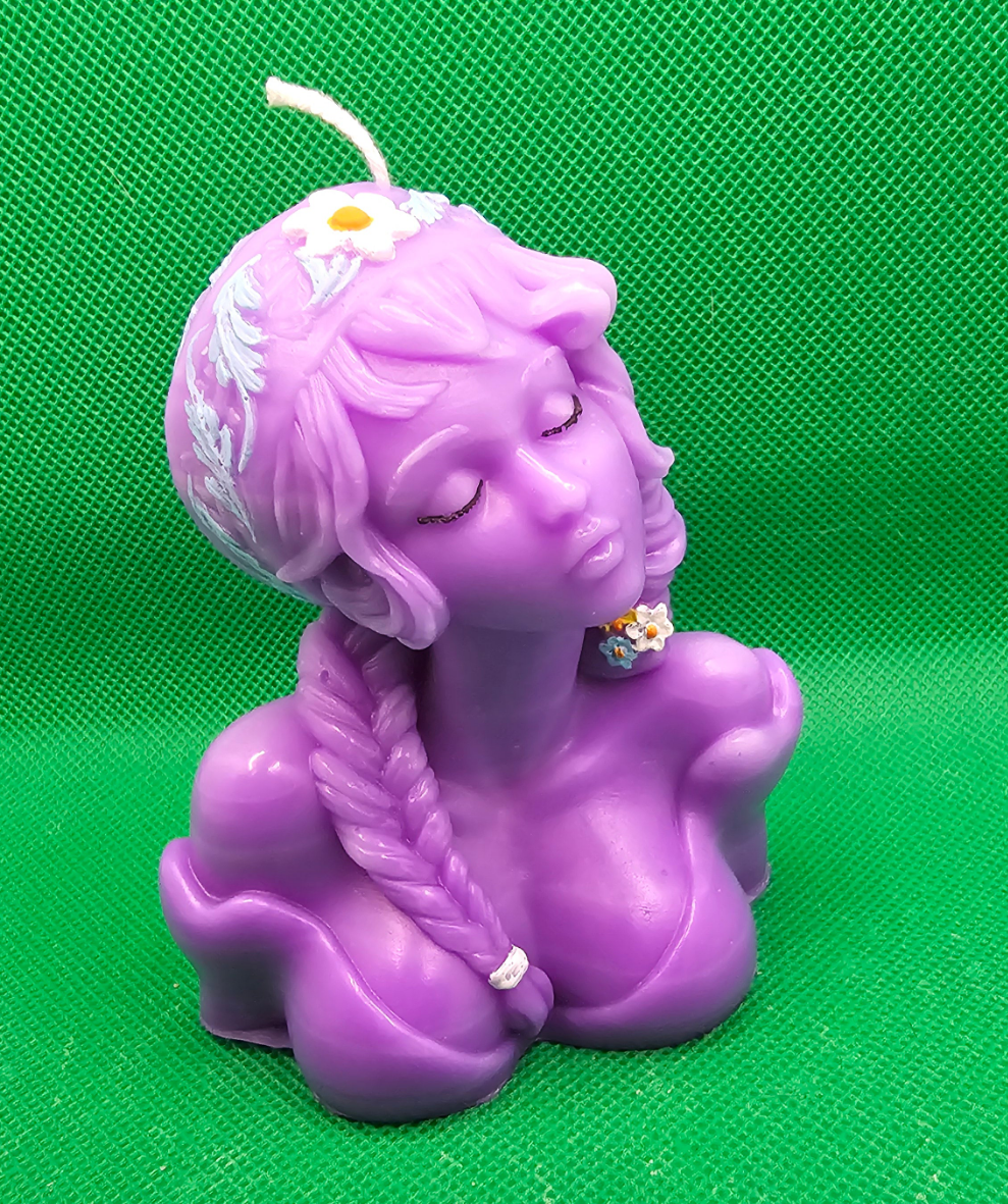 Frauen Büste violett mit Zopf