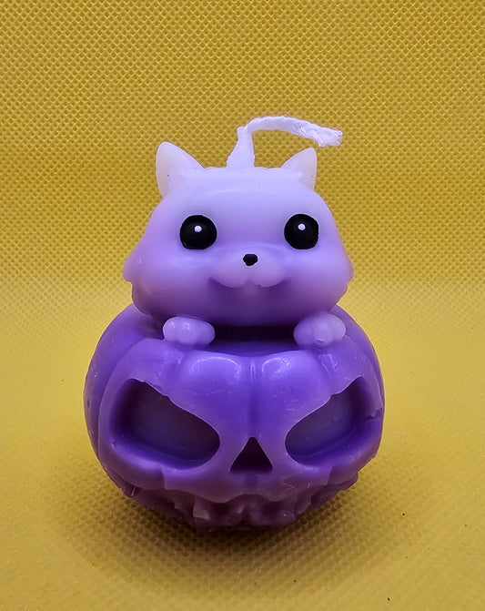 Nager violett in Halloween Kürbis klein
